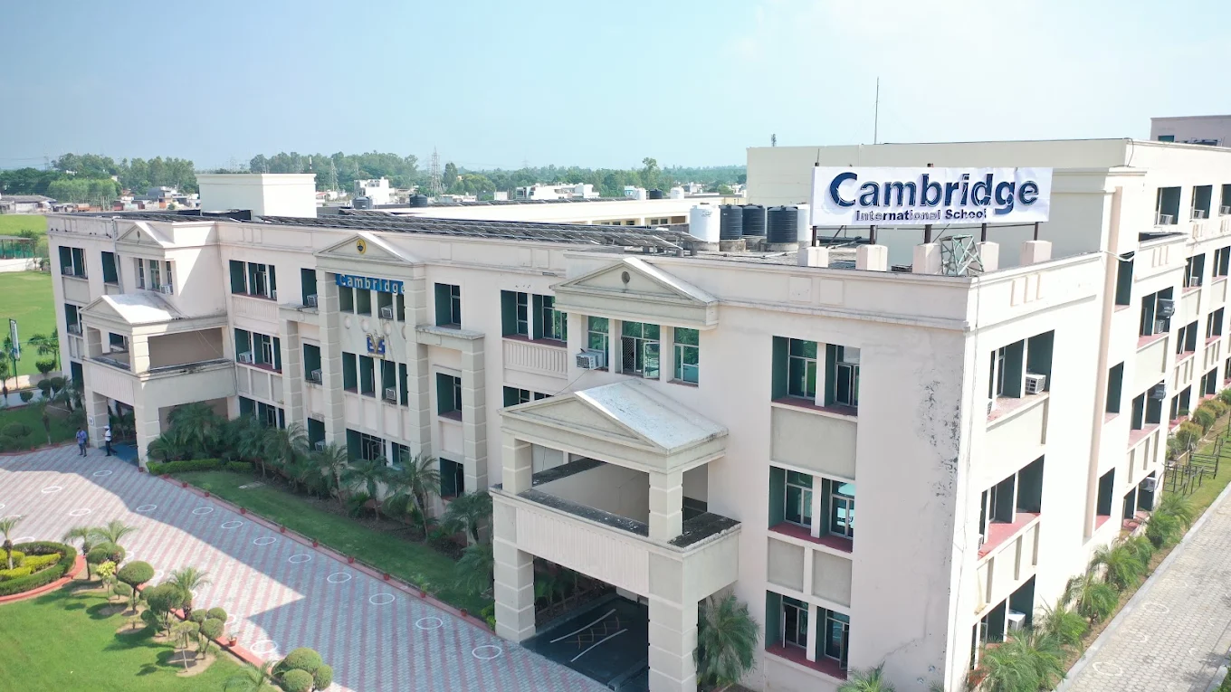 Cambridge International School, Dasuya hirinng teachers