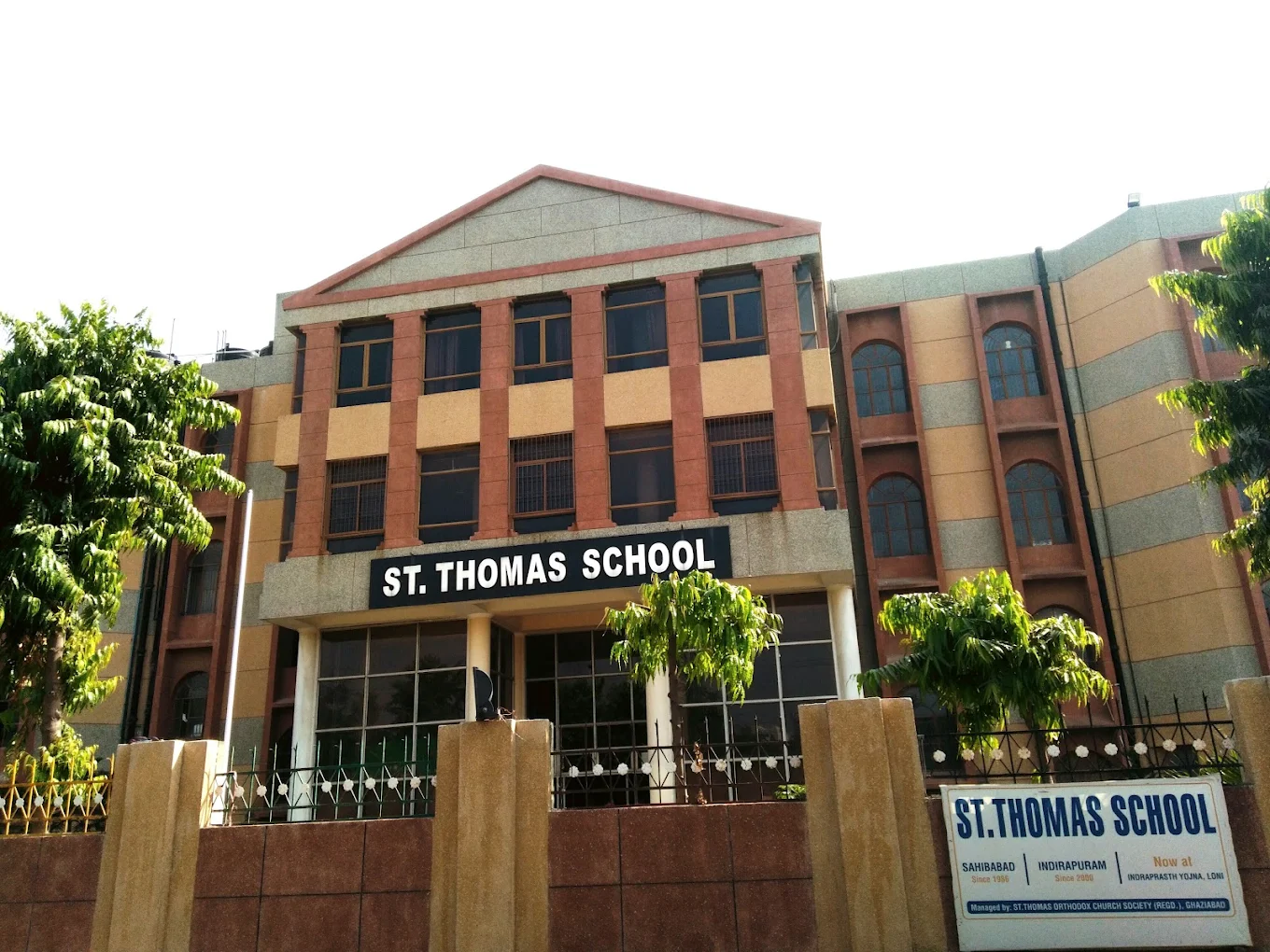 St Thomas Schools Ghaziabad hiring for teachers, school support staff